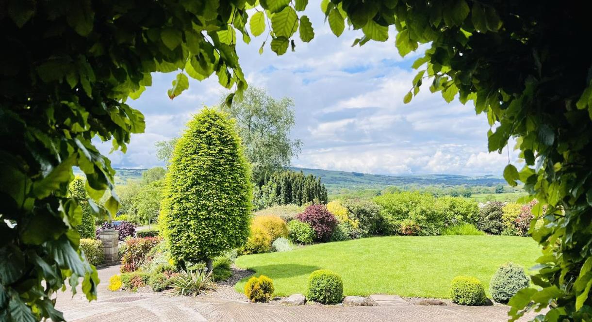 Three Horseshoes Country Inn & Spa